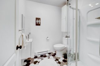 Salle de bains attenante à la CCP