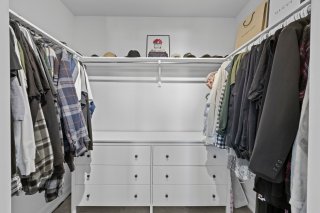 Walk-in closet