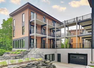 #110 - 5125 Ch. du Parc