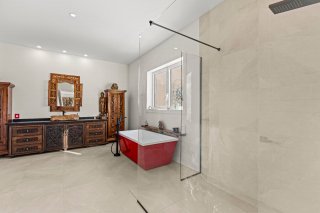 Salle de bains attenante à la CCP