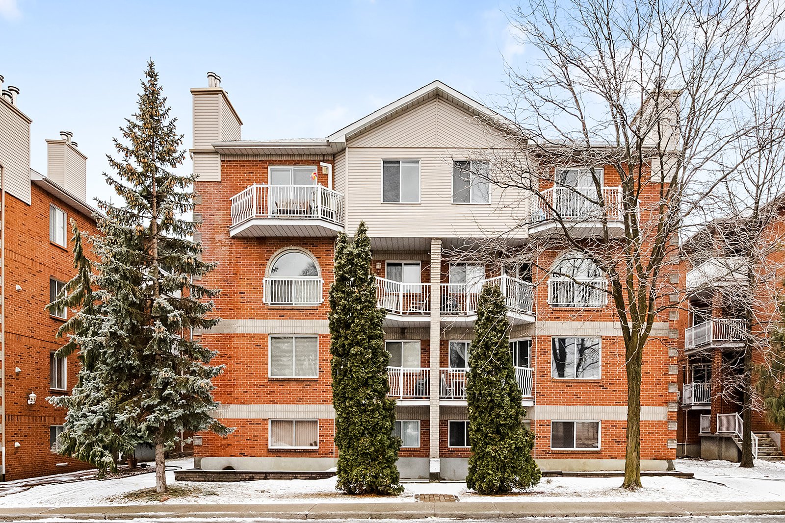 #202 - 1600 Boul. Shevchenko