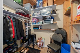 Walk-in closet