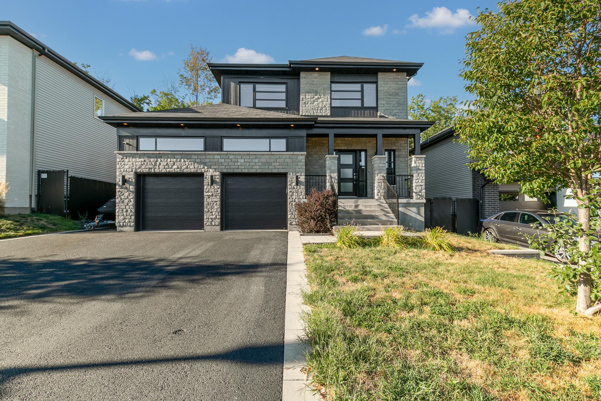 701 Rue de Chenonceau