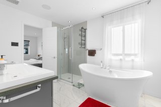 Salle de bains attenante à la CCP