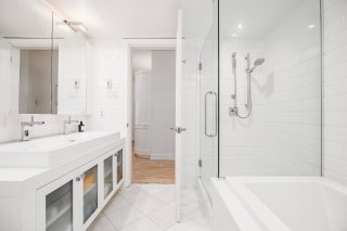 Ensuite bathroom