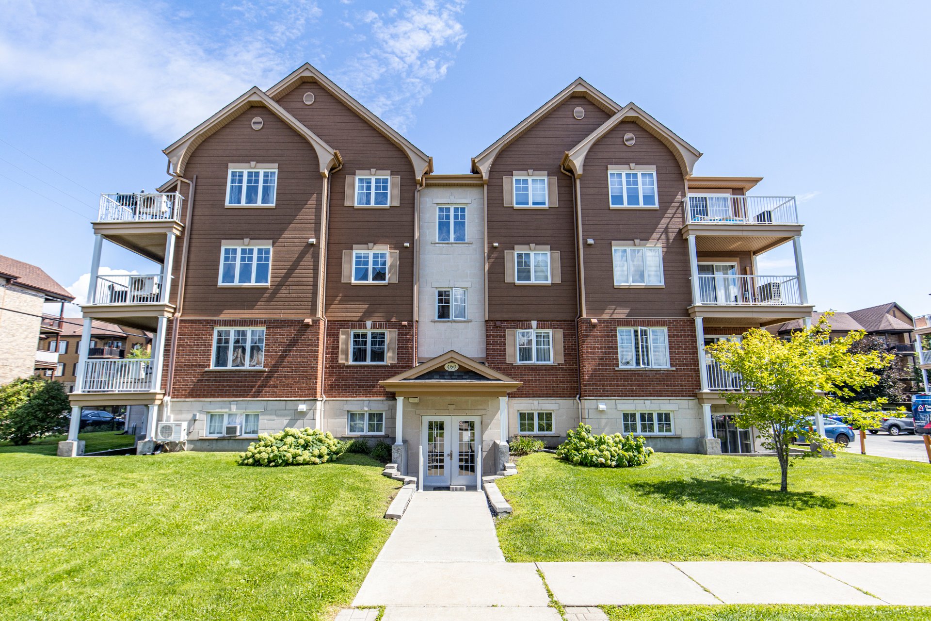 #104 - 460 Rue Boileau