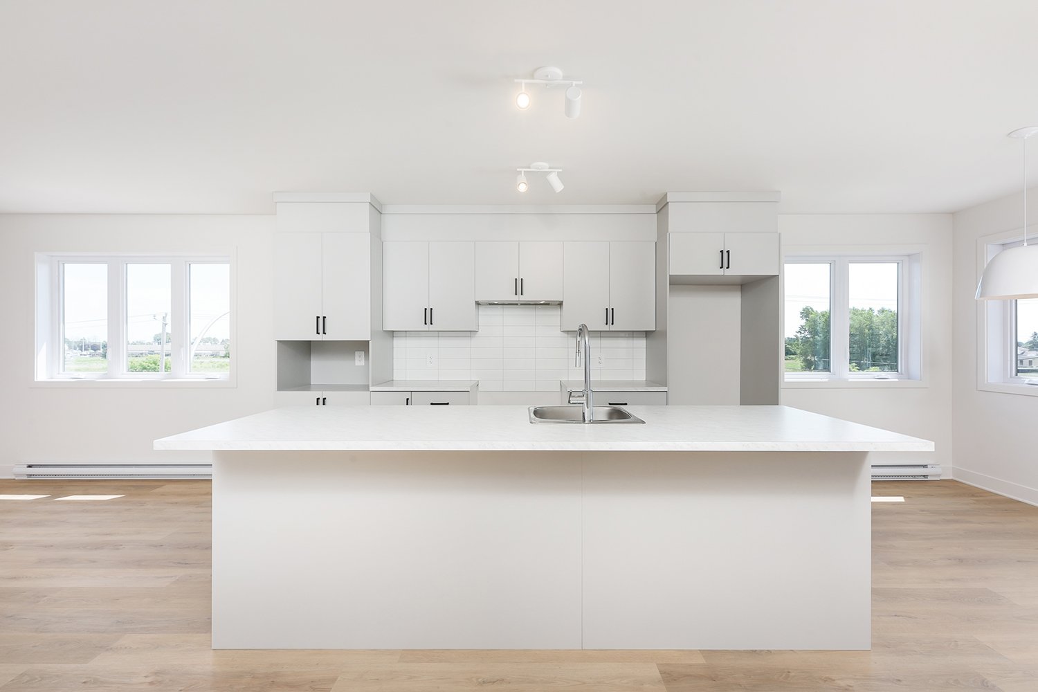 #103 - 162 Rue Notre-Dame