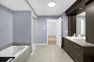 Salle de bains attenante à la CCP