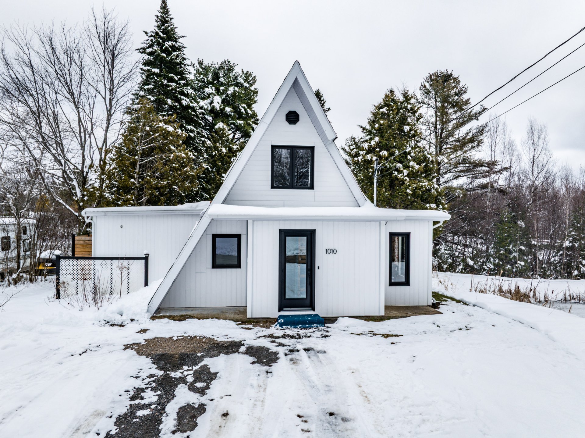 1010 Av. Muguette