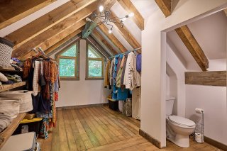 Walk-in closet