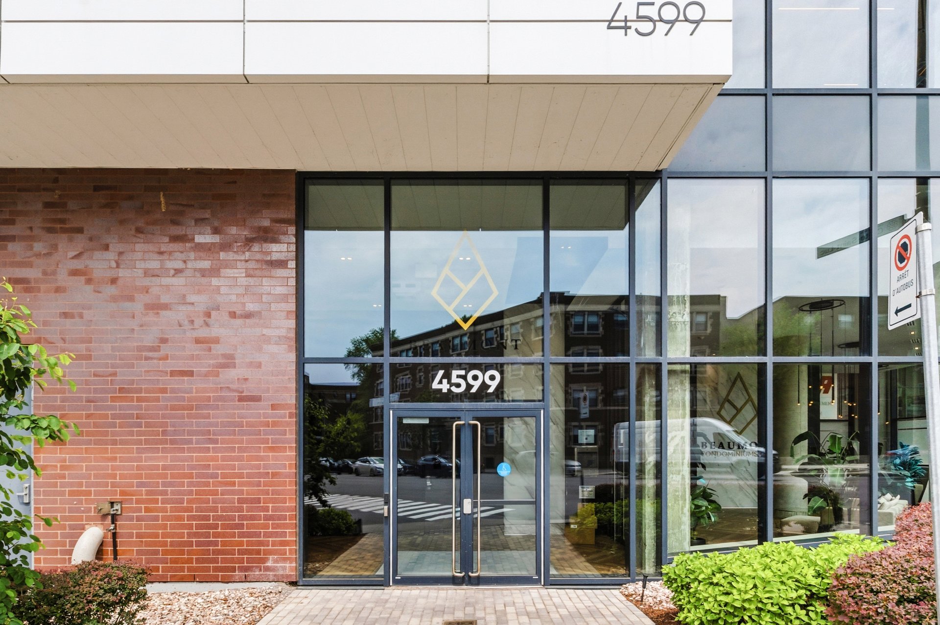 #509 - 4599 Av. Clanranald