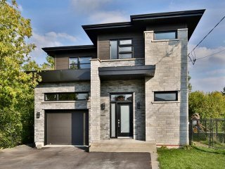1030 Place Potvin