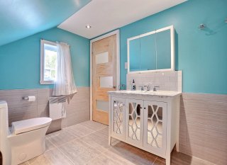 Salle de bains attenante à la CCP