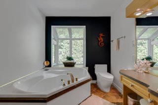 Ensuite bathroom