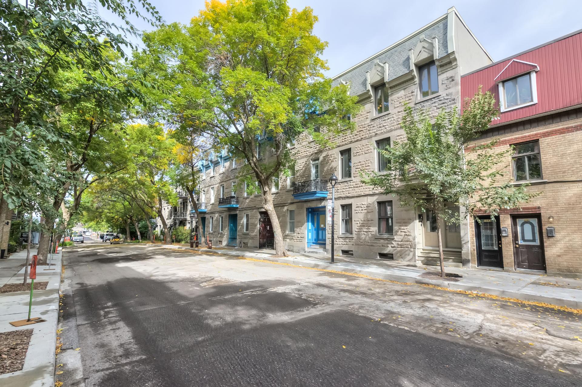 1187 Rue Plessis