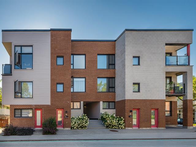 3930 Av. Pierre-De Coubertin