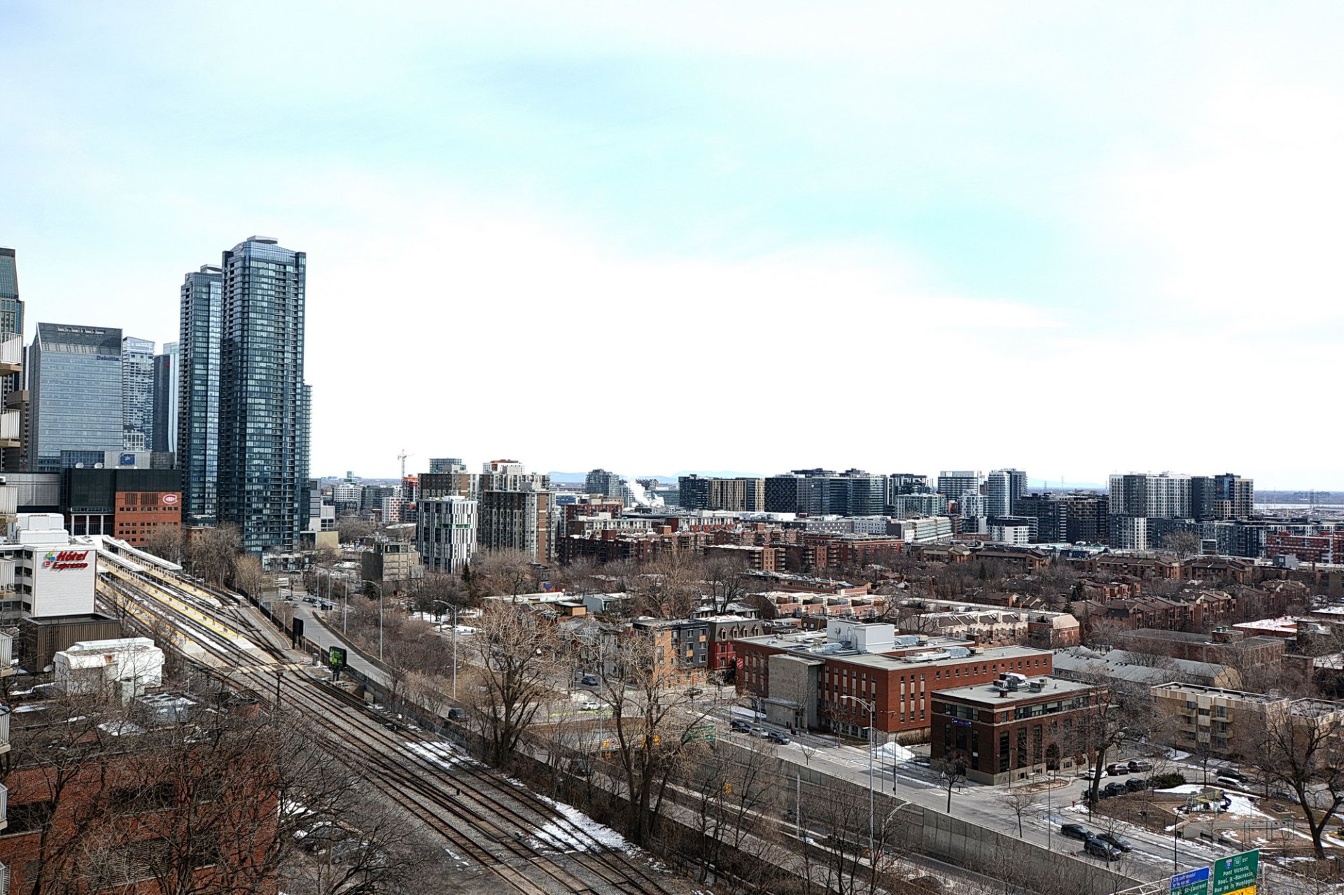 #1066 - 1077 Rue St-Mathieu