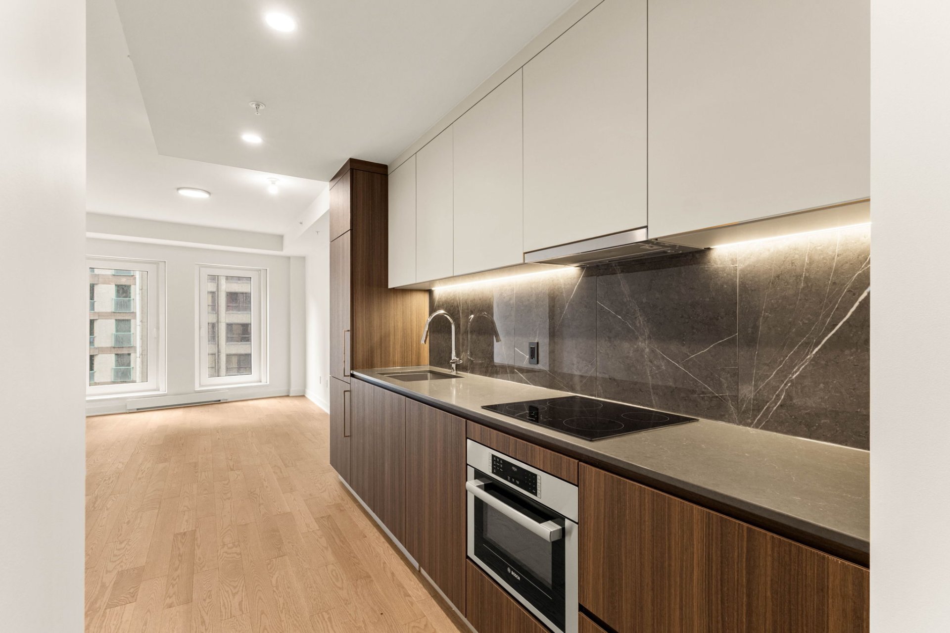 #908 - 1518 Rue Sherbrooke O.