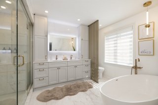 Ensuite bathroom