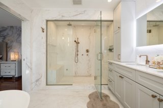 Ensuite bathroom