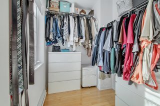 Walk-in closet