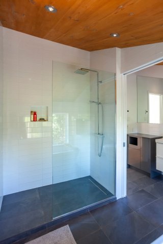 Salle de bains attenante à la CCP