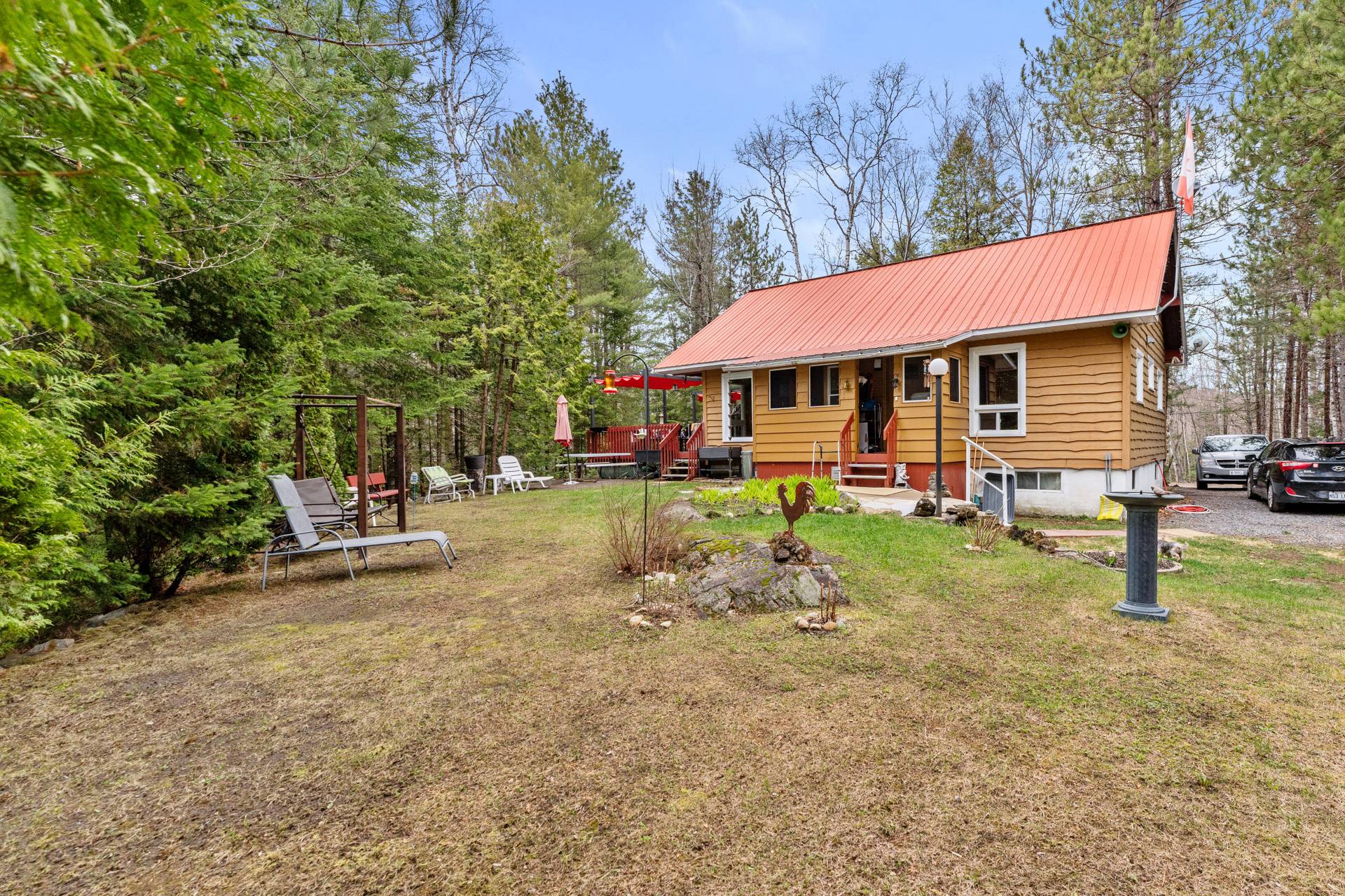 3223 Av. Benoit