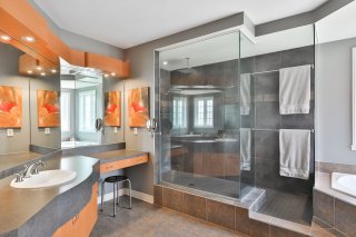 Salle de bains attenante à la CCP