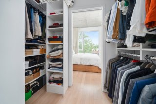 Walk-in closet