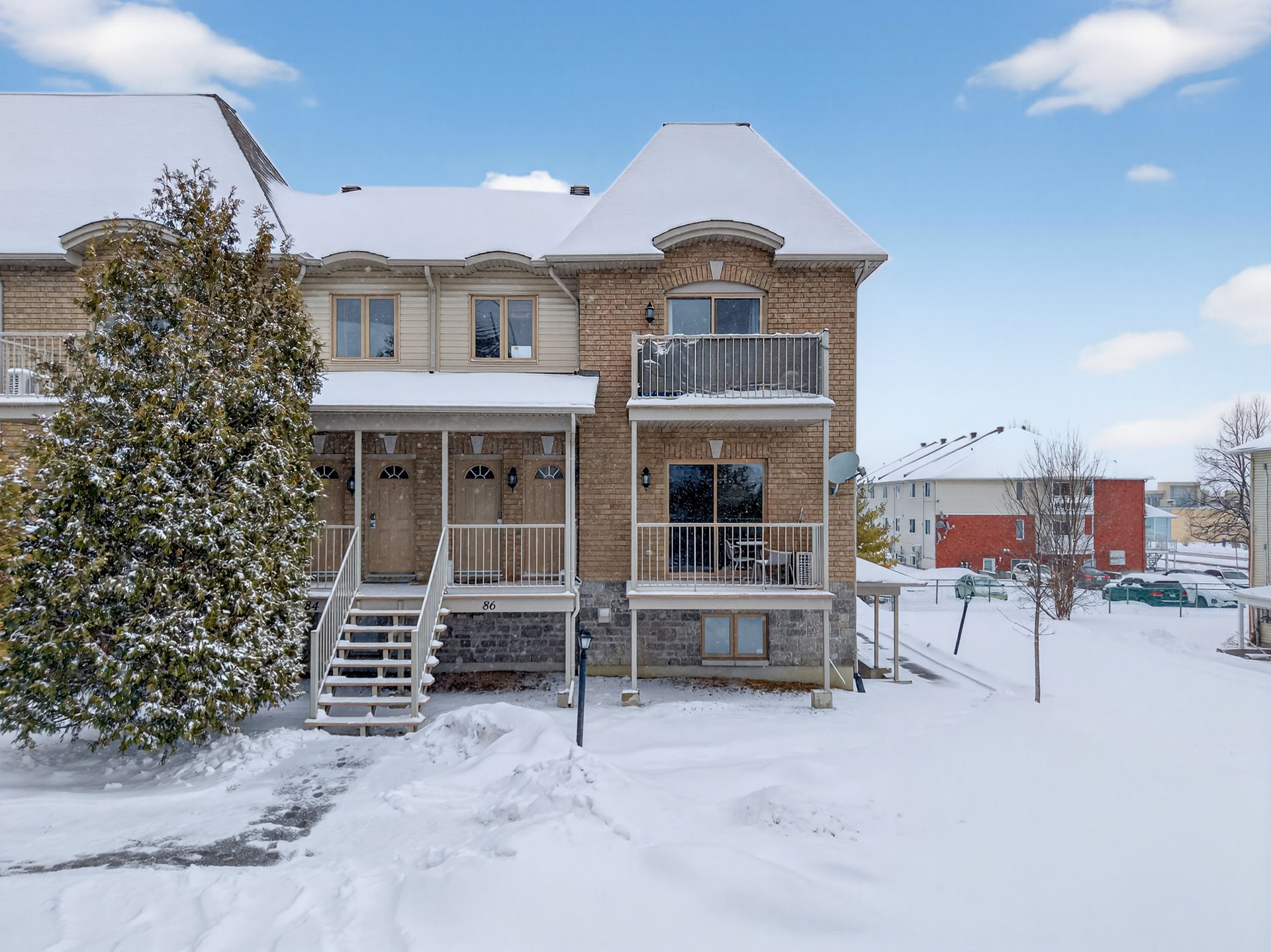 #3 - 86 Rue du Stratus