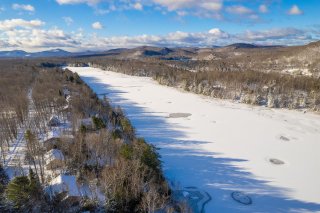 Accès au plan d'eau