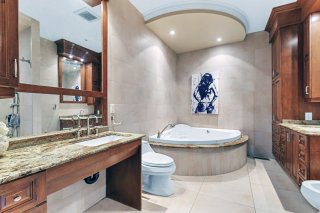 Salle de bains attenante à la CCP