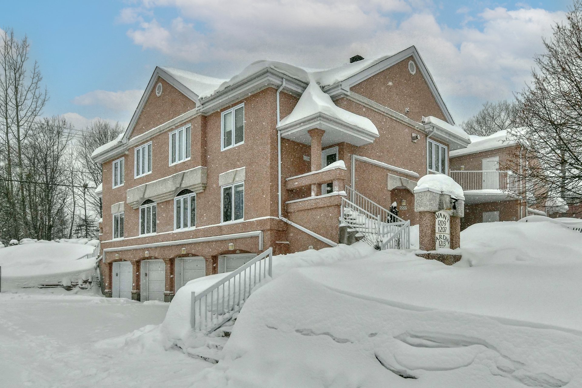 1207 Boul. Maisonneuve