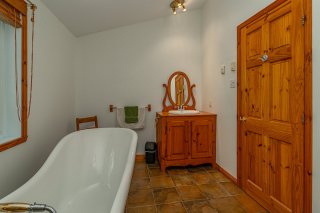 Ensuite bathroom