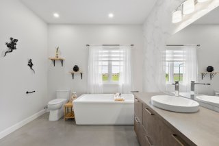 Salle de bains attenante à la CCP