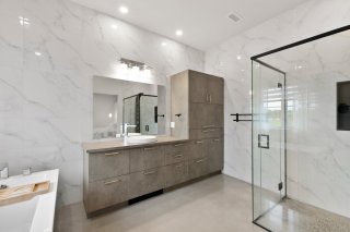 Salle de bains attenante à la CCP