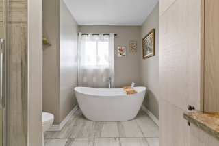 Salle de bains attenante à la CCP
