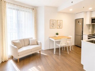 #412 - 1182 Rue Crescent — photo 1