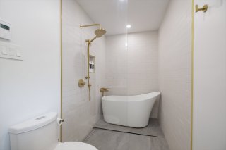 Salle de bains attenante à la CCP