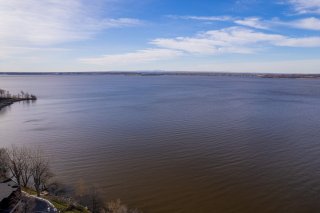 Vue sur l'eau