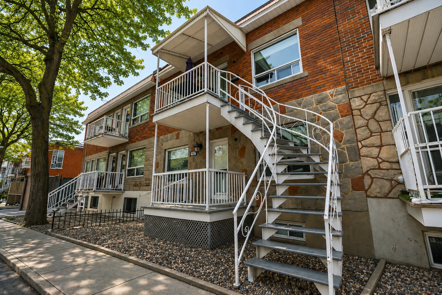 9291 Rue Berri