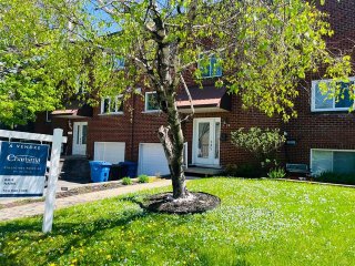 1824 Rue Grou — photo 1