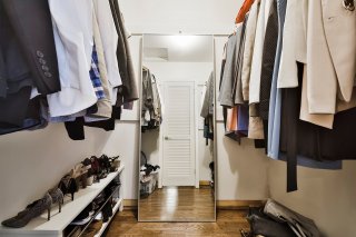 Walk-in closet