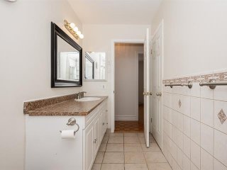 Salle de bains attenante à la CCP