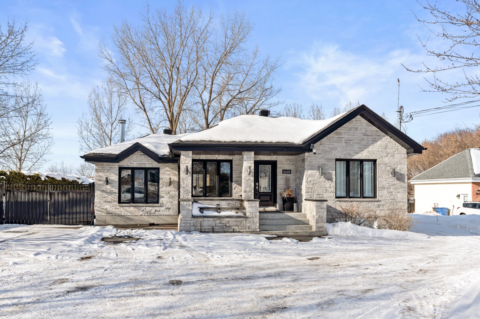 2435 Côte de Terrebonne