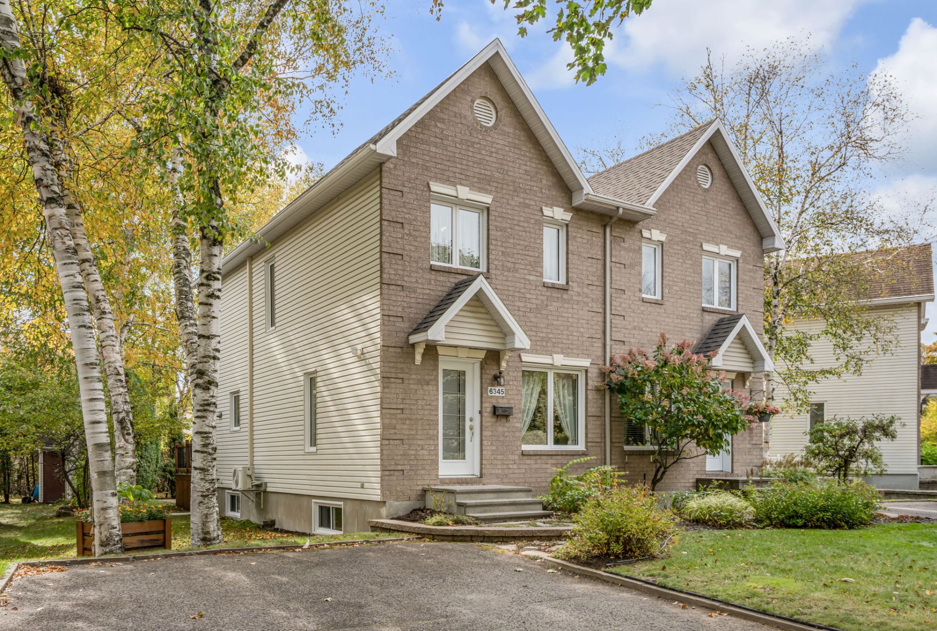 6345Z Av. Banville