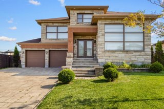 381 Rue Claude-Léveillée