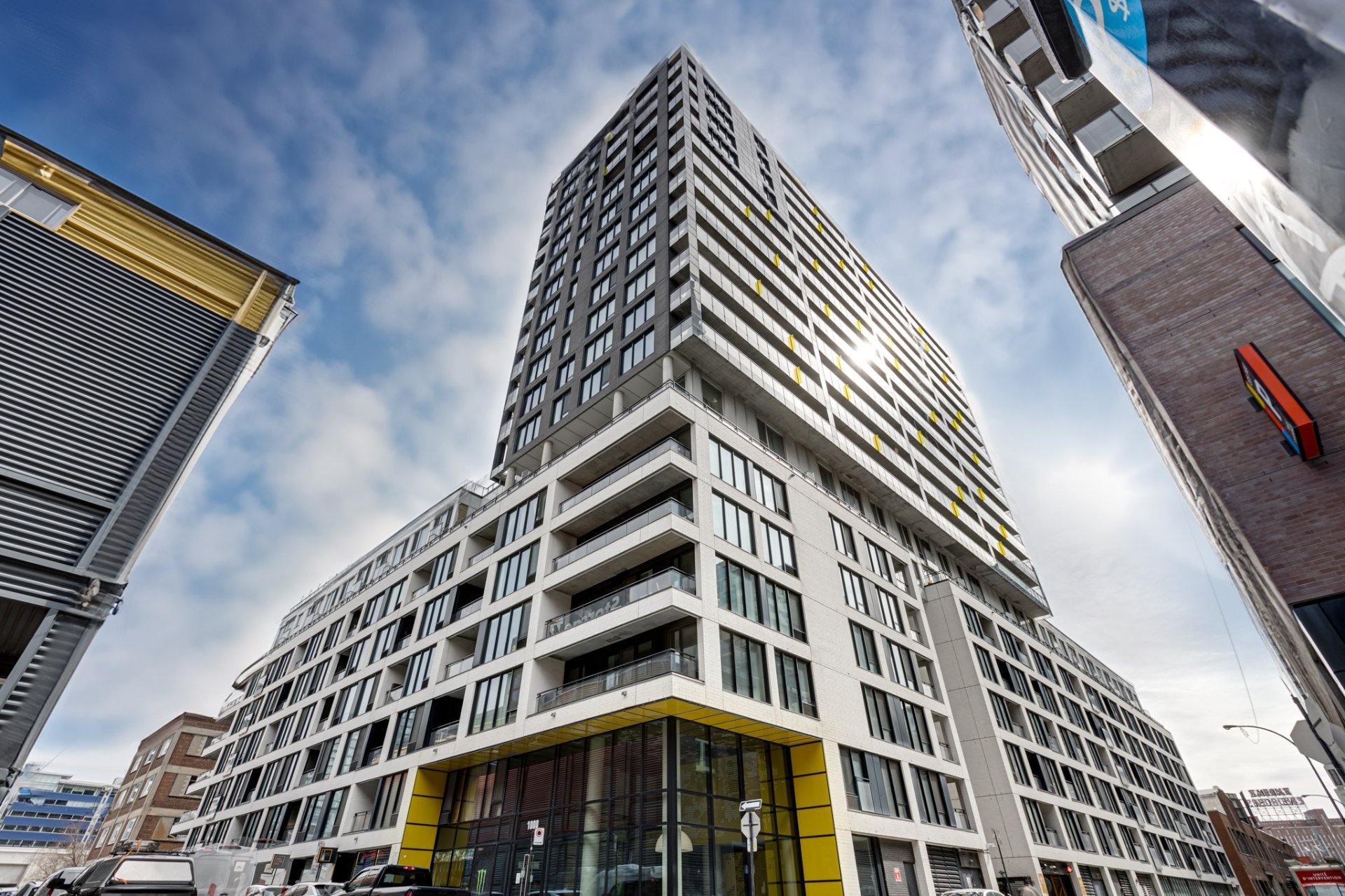#812 - 1000 Rue Ottawa