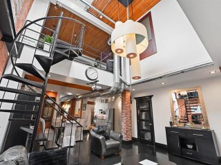 #6 - 2025 Av. De La Salle