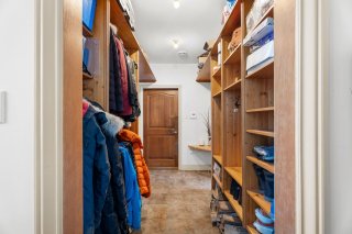 Walk-in closet